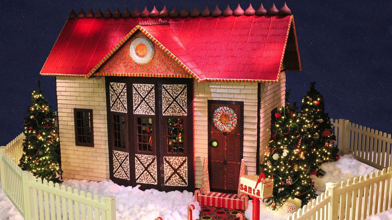 HERSHEY'S Holiday Chocolate House 2013