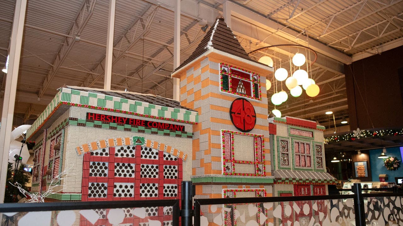 HERSHEY'S Holiday Chocolate House 2024