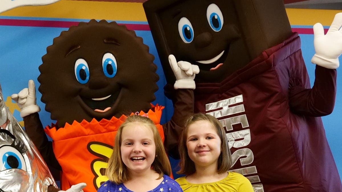 HERSHEY'S Characters with girls